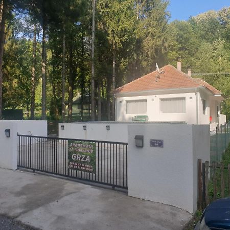 Apartmani Grza Парасин Экстерьер фото