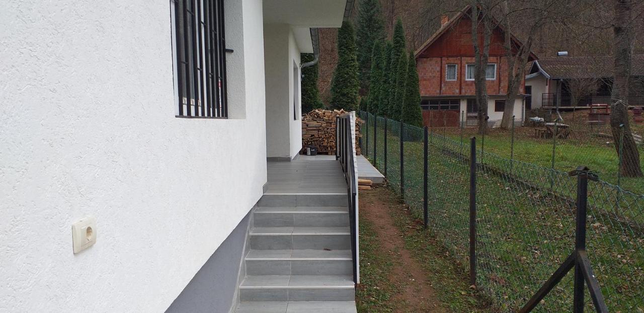 Apartmani Grza Парасин Экстерьер фото