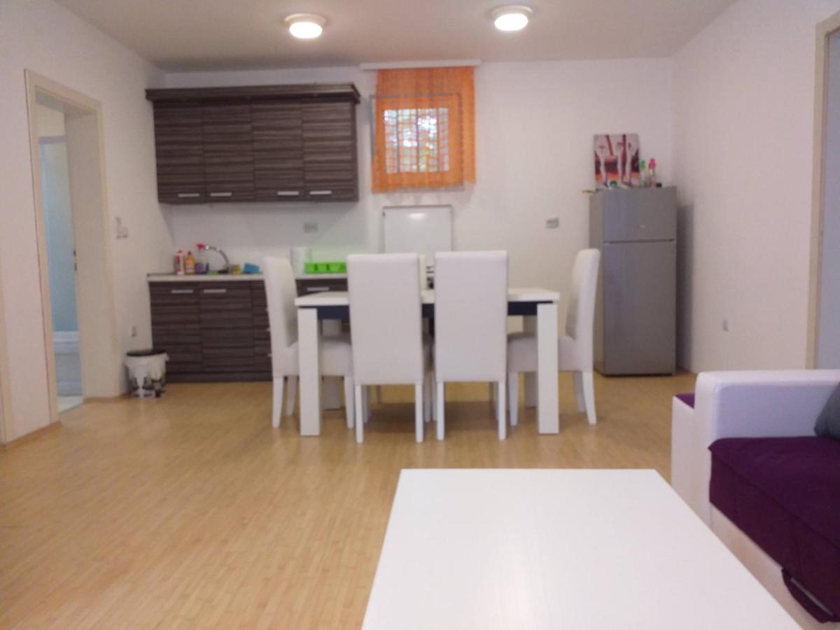 Apartmani Grza Парасин Экстерьер фото