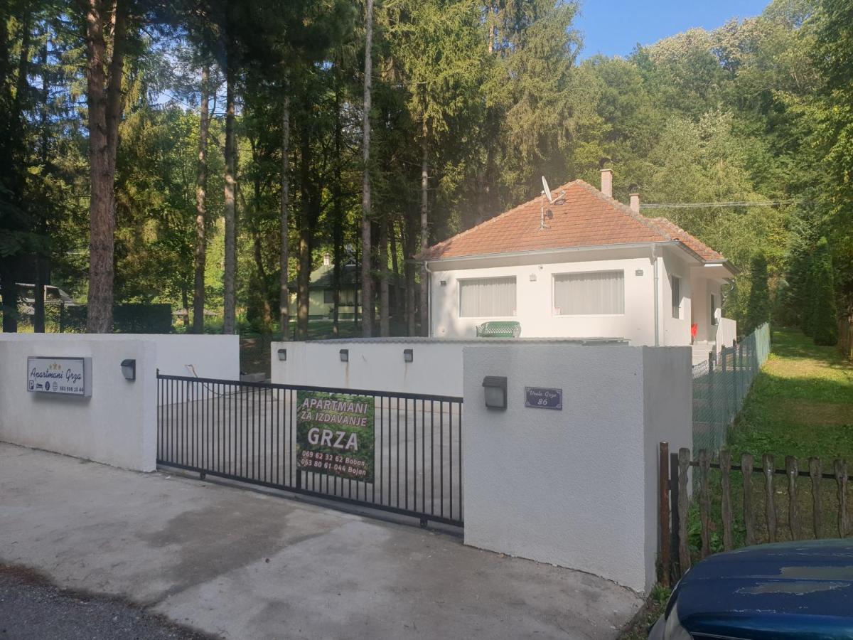 Apartmani Grza Парасин Экстерьер фото